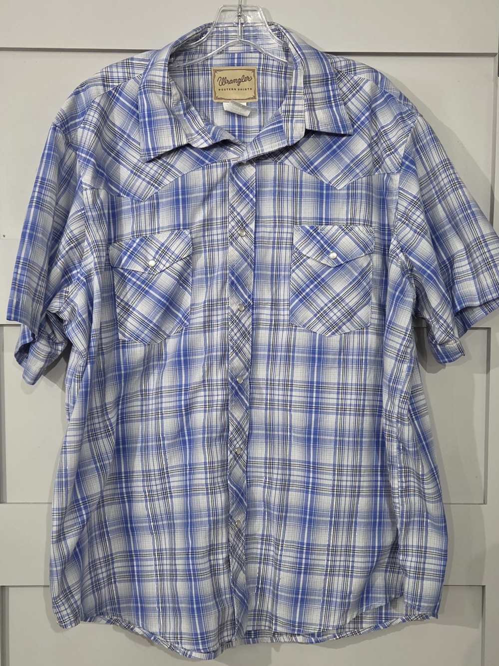Wrangler Light Blue and White Plaid Short-Sleeve Western Shirt With Metallic Thr
